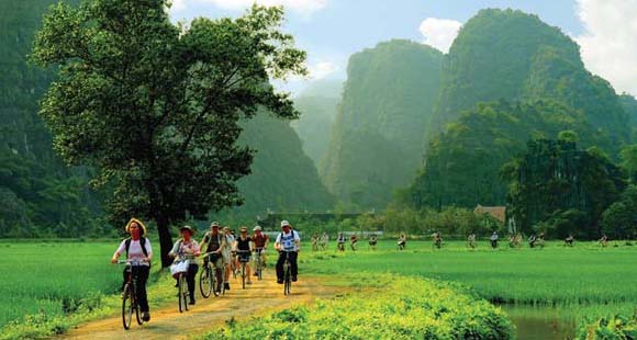 Vietnam Tours, Customize Vietnam Tours easily with us